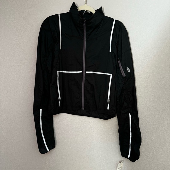NWT free people great escape run windbreaker - Picture 2 of 2